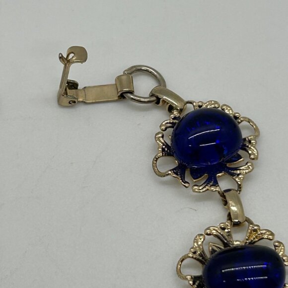 Vintage Gold Tone Bracelet Cobalt Blue Acrylic Cabochon Floral Filigree Design - Picture 7 of 16